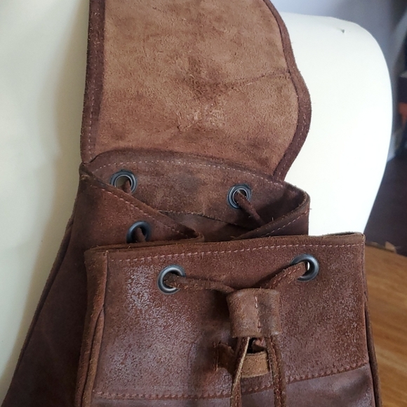 Soft Leather cross body backpack - Picture 6 of 11